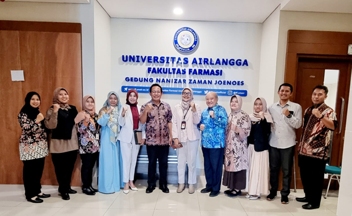 Benchmarking Persiapan Pendirian Program Studi Pendidikan Profesi Apoteker (PSPA) UAM Di Fakultas Farmasi Universitas Airlangga